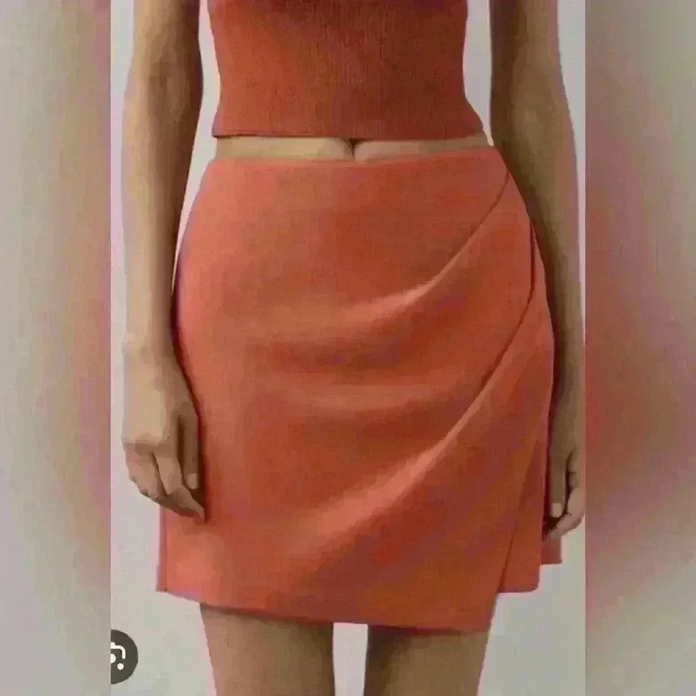 Wilfred by Arirzia Esteli  skirt in black, sz 0 NWT